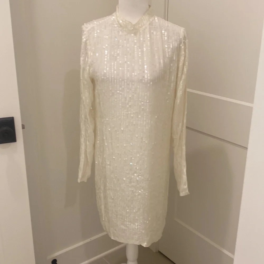 NWT Velvet by Graham & Spencer Veda Sequin Dress - Picture 7 of 15